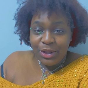 Meet your Posher, Jayee